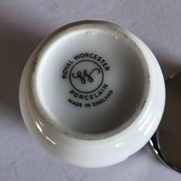 Royal Worcester Egg Coddler in Lavinia Berries - Picture 6 of 6